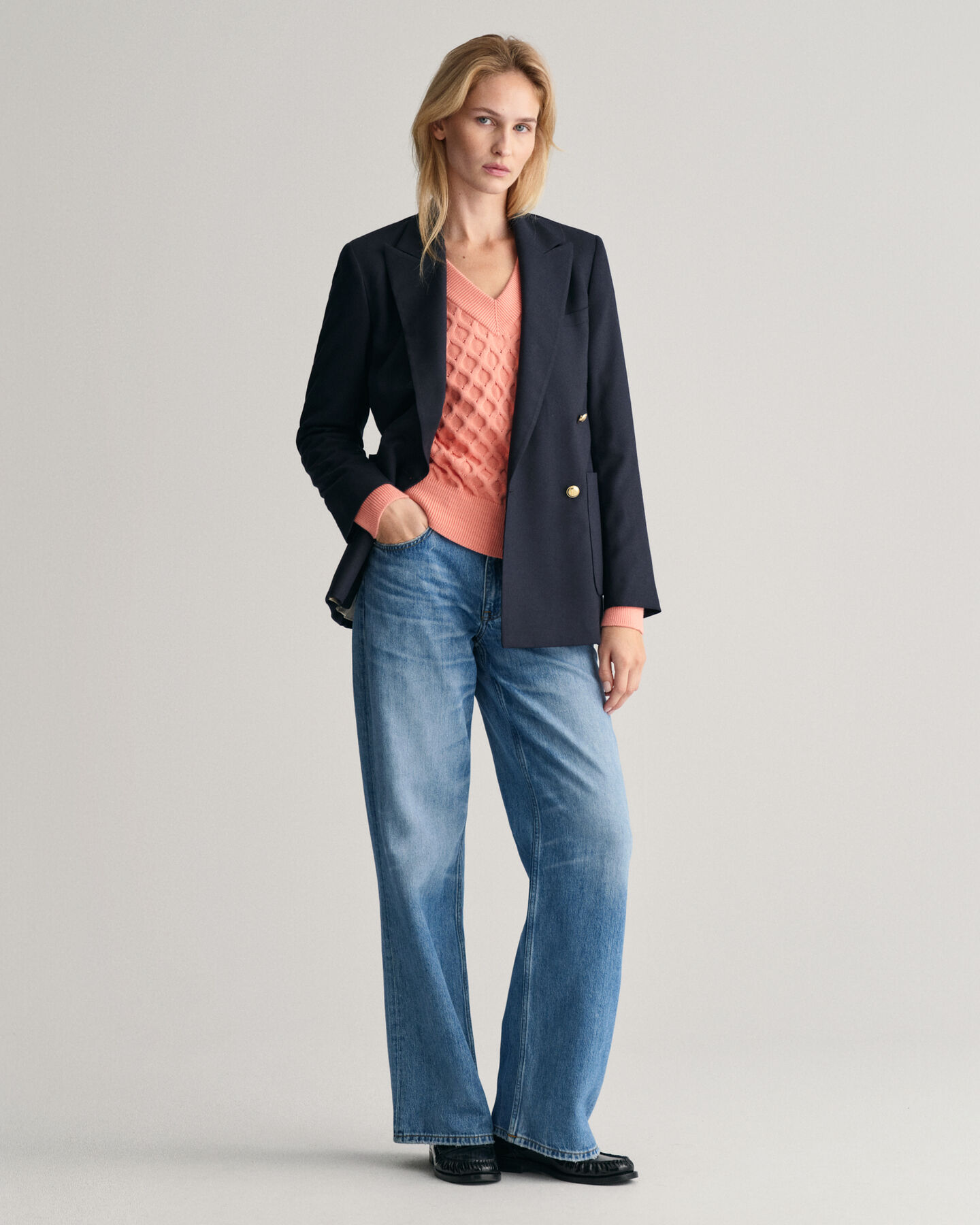 Maglia con scollo a V lavorata a maglia testurizzata