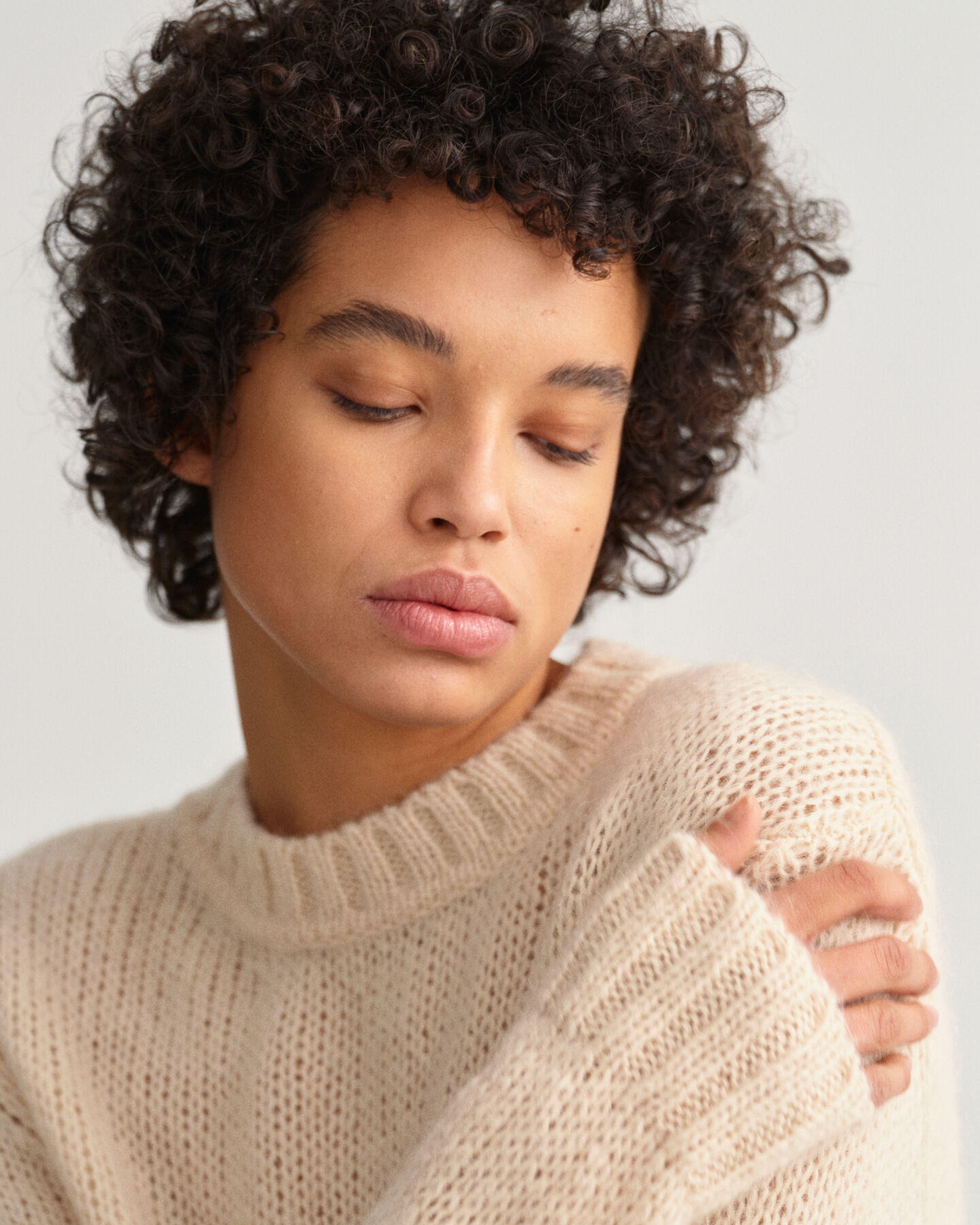 Maglia girocollo a tinta unita in mohair