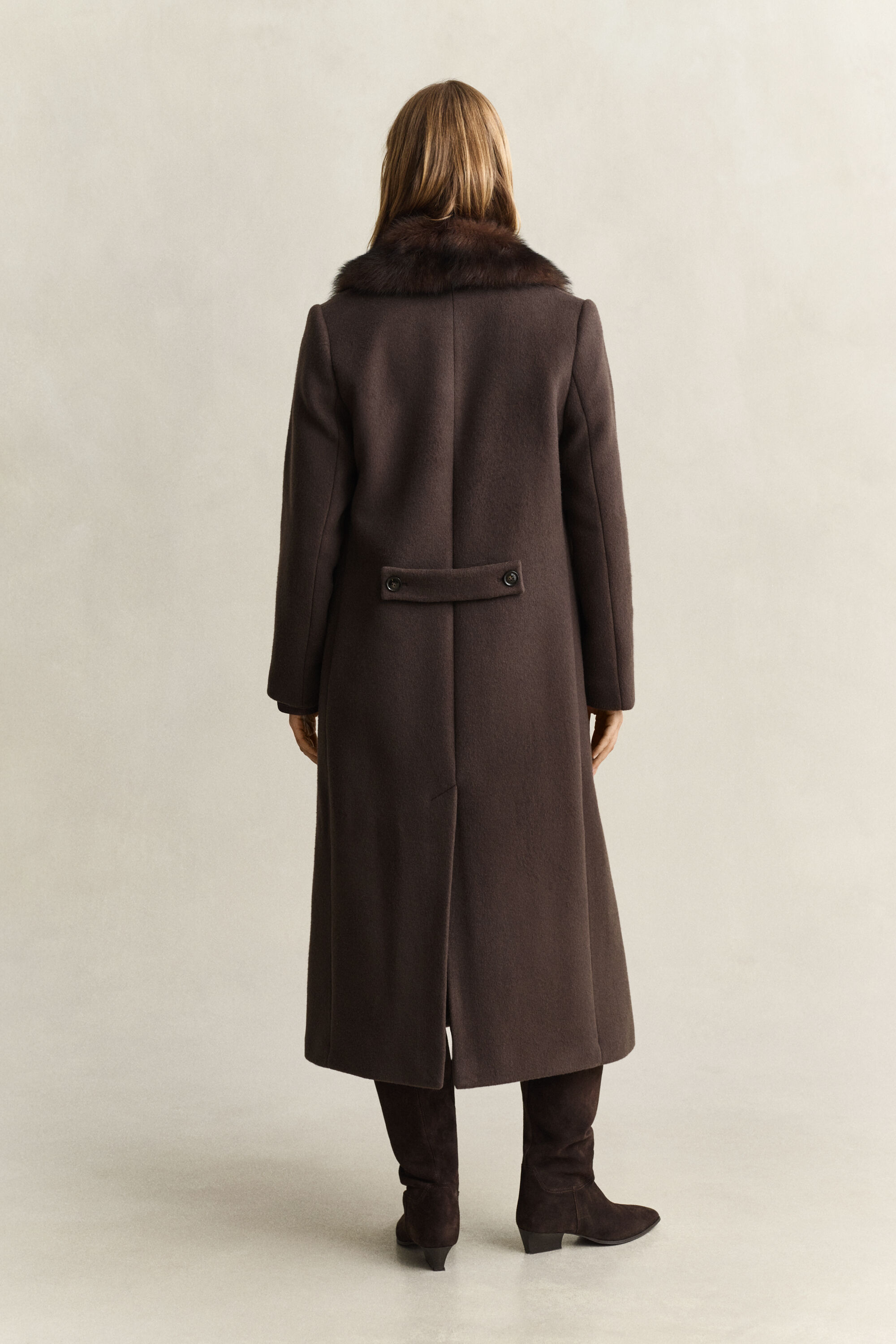 Cappotto con colletto in shearling