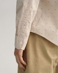 Camicia puntinata slim fit