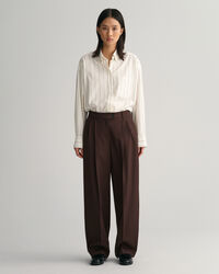 Pantaloni in lana con gamba stretta in fondo relaxed fit