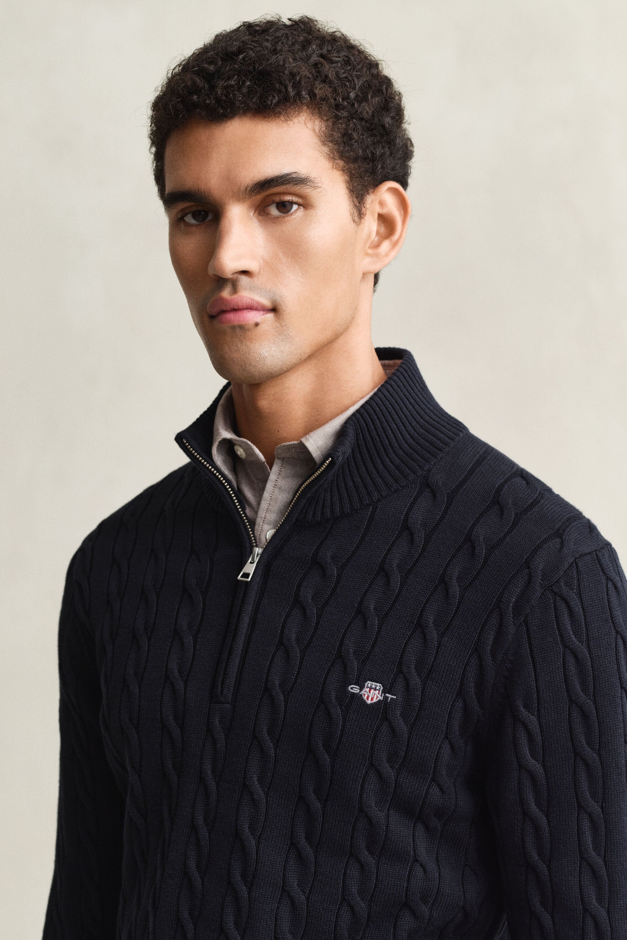 Maglia con zip corta in cotone a trecce