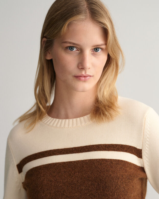 Maglia girocollo a righe larghe