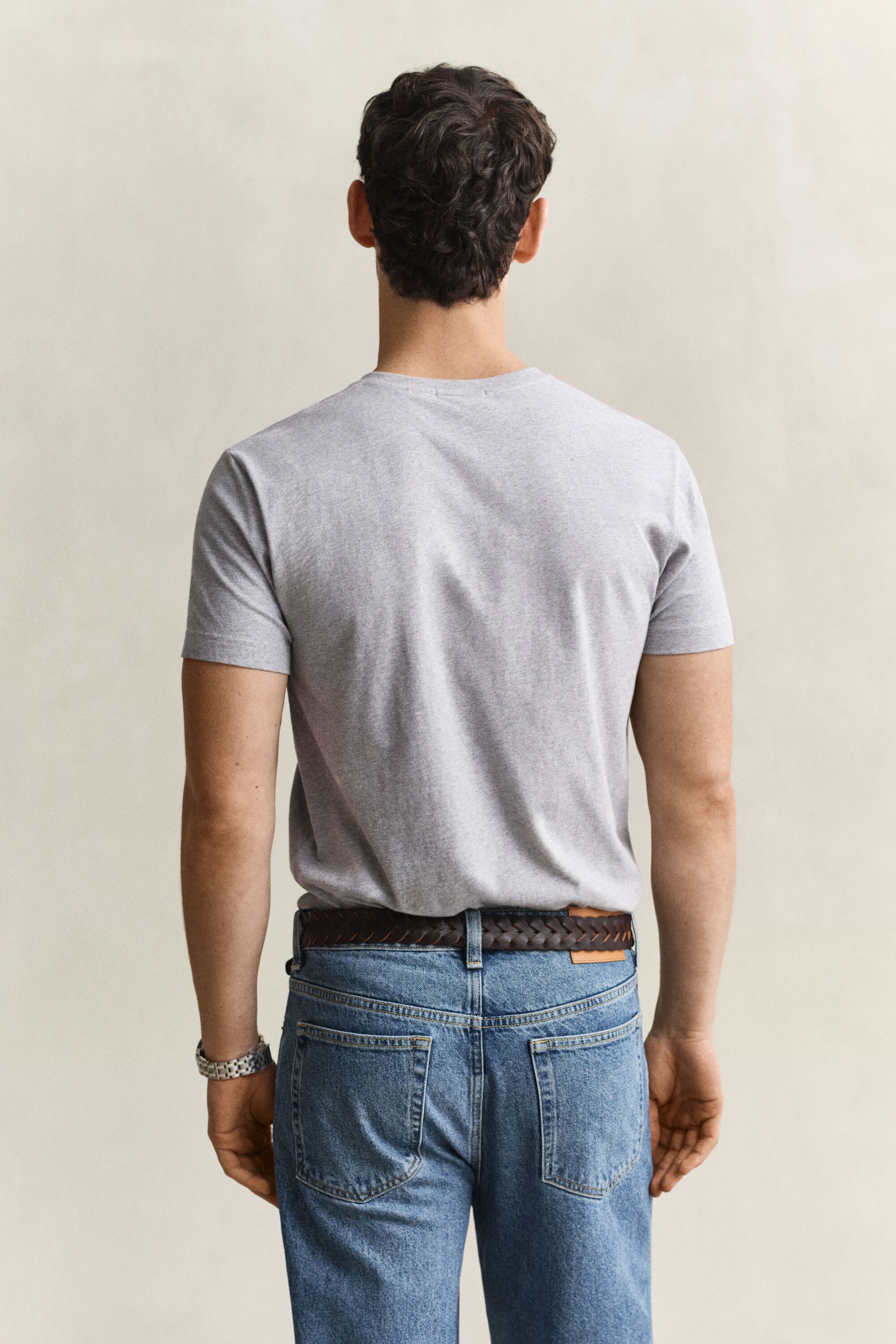 T-shirt Shield con scollo a V slim fit