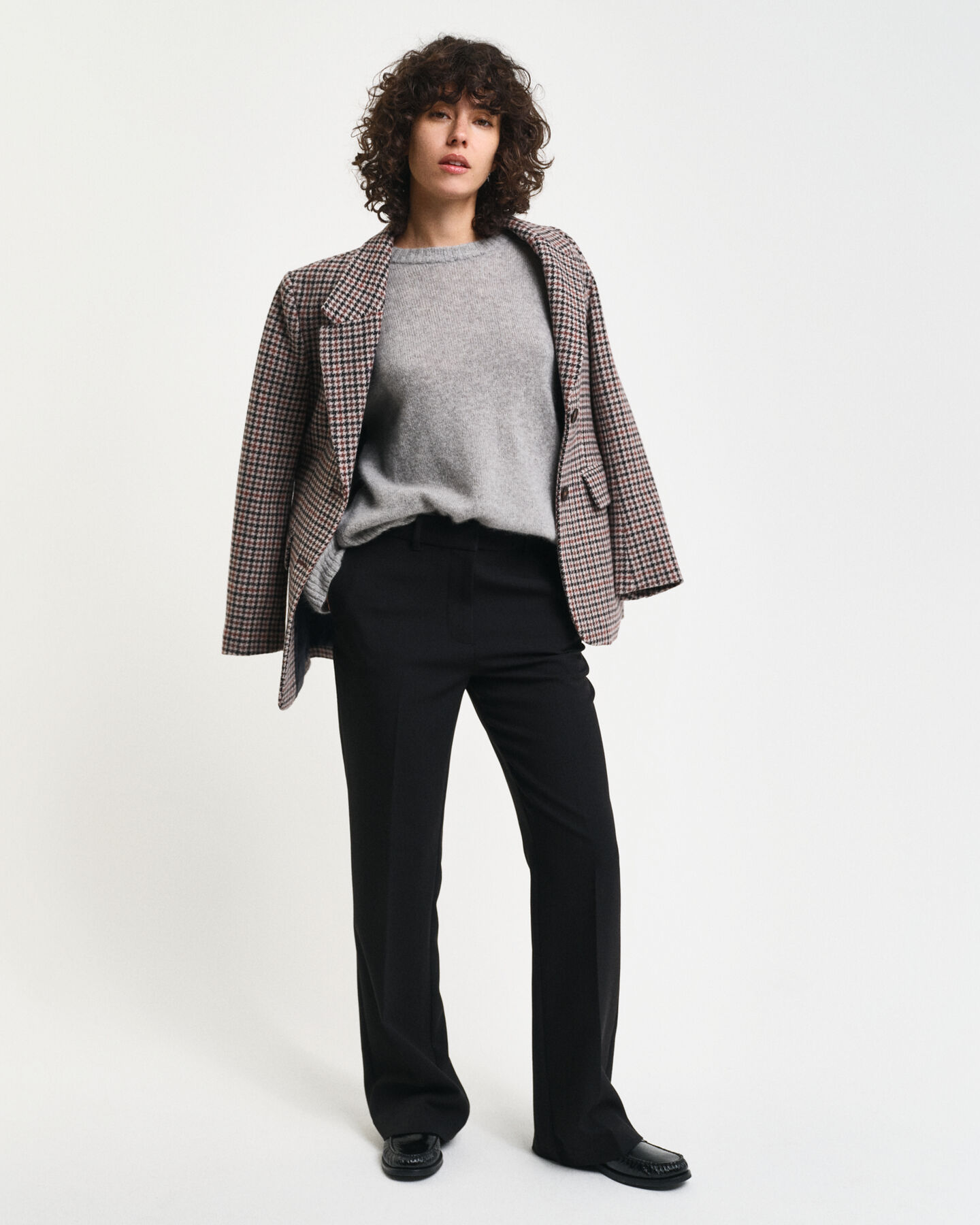 Pantaloni eleganti svasati slim fit