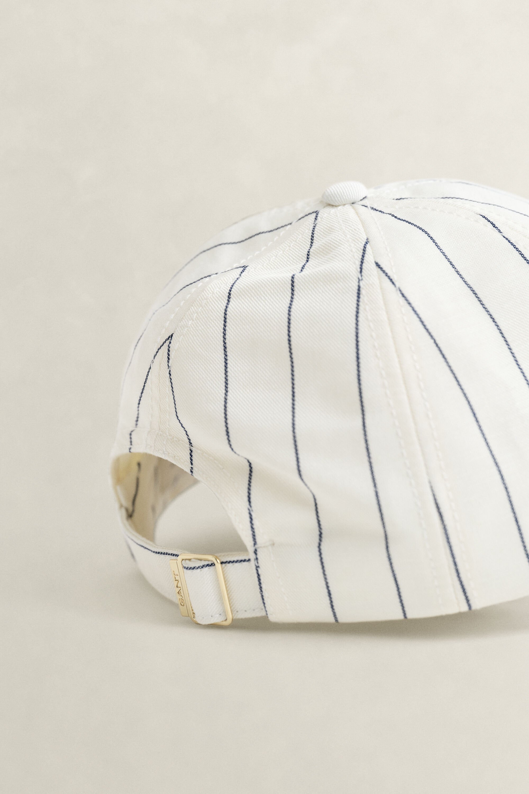 Cappellino a righe in misto lino