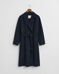 Cappotto con cintura e cuciture a mano