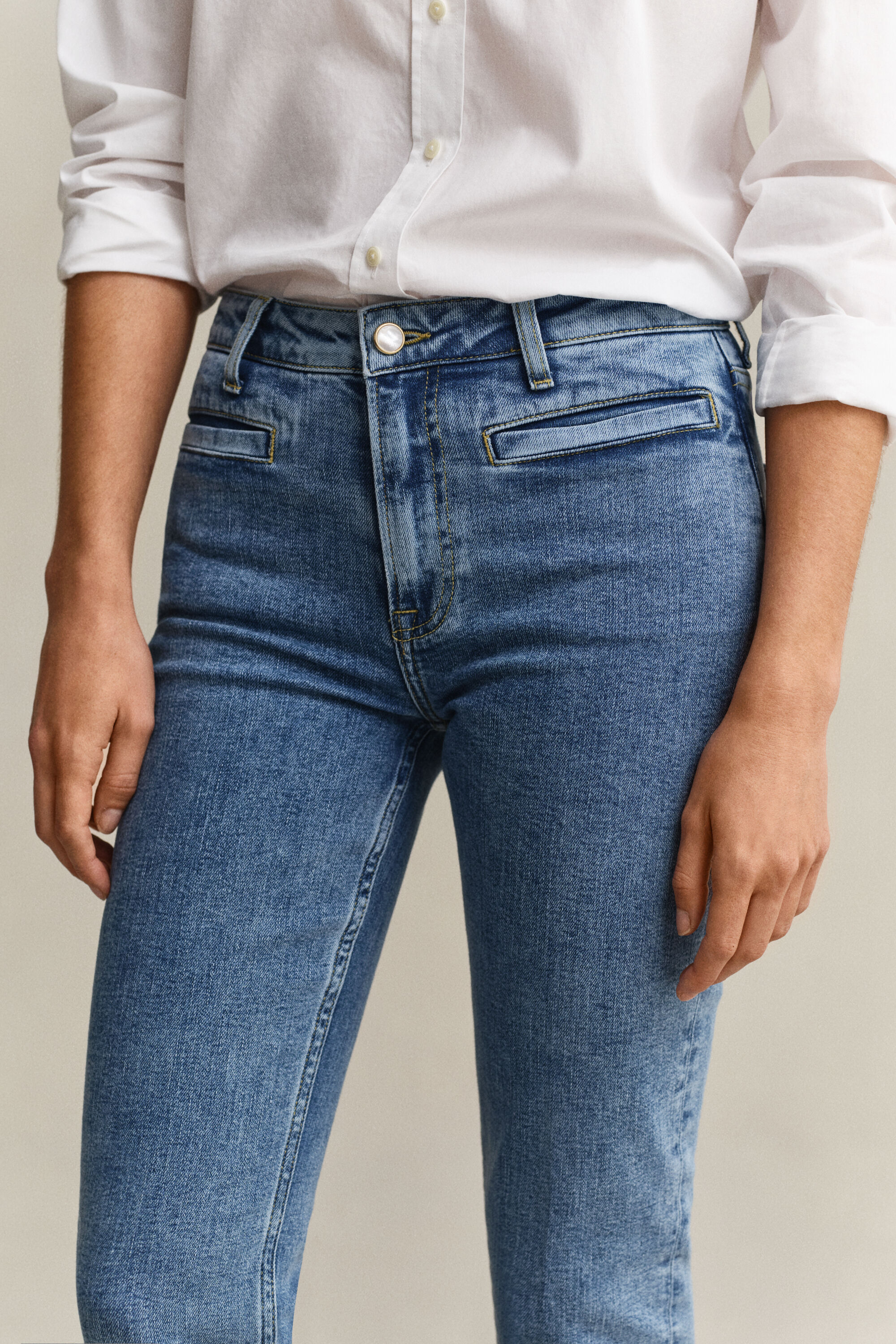 Jeans svasati con motivo Monogram