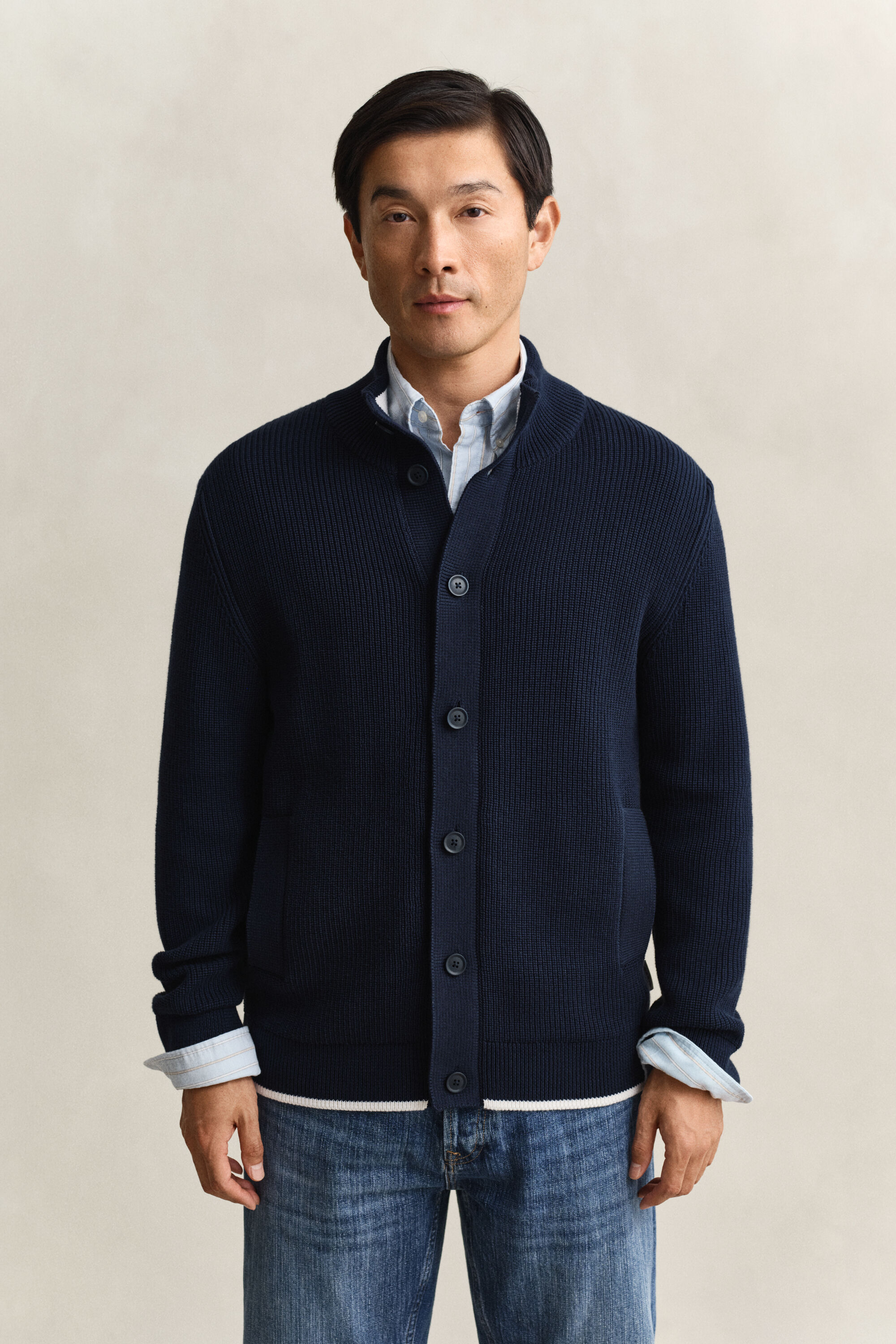Cardigan a coste con bottoni