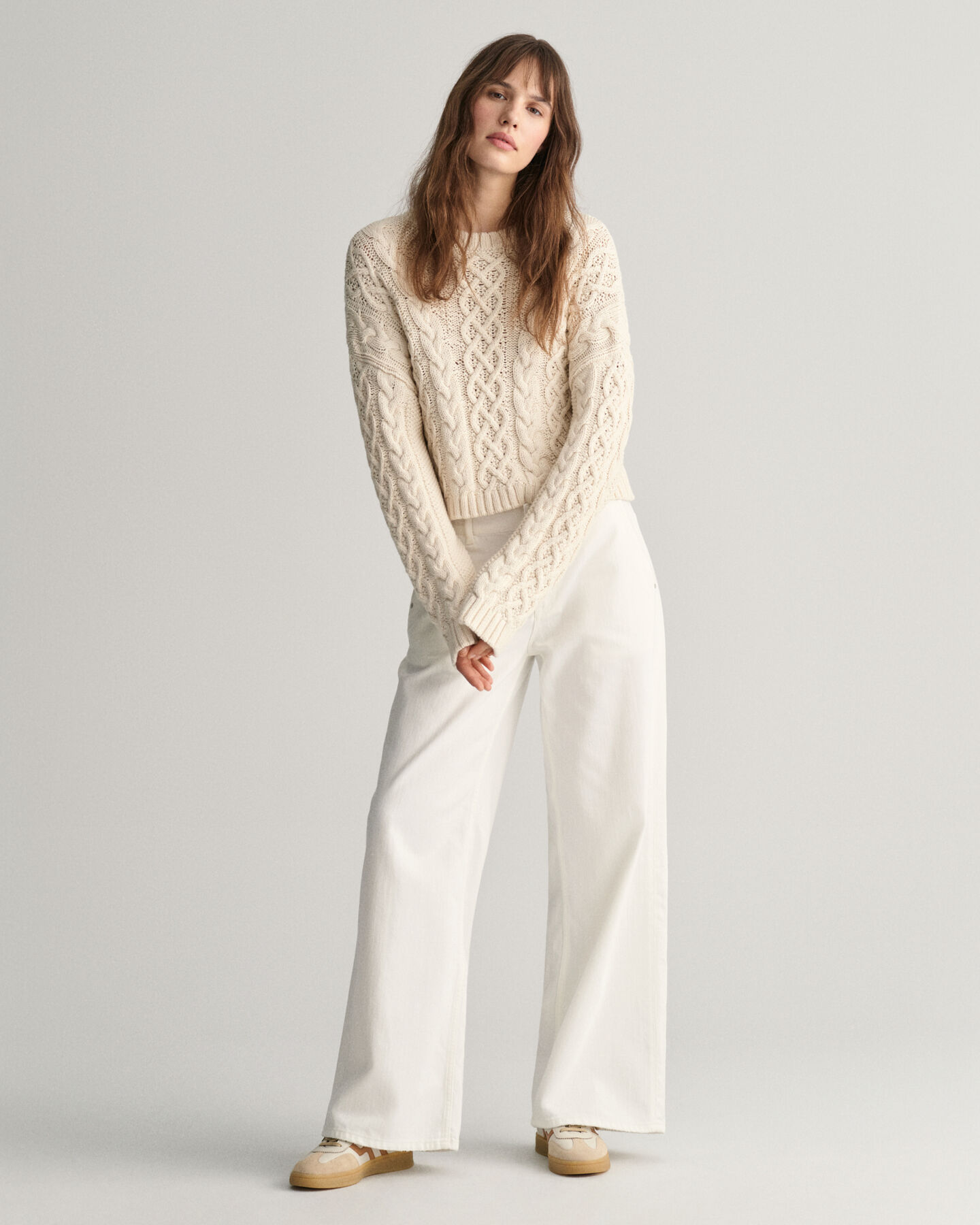 Maglia girocollo a trecce