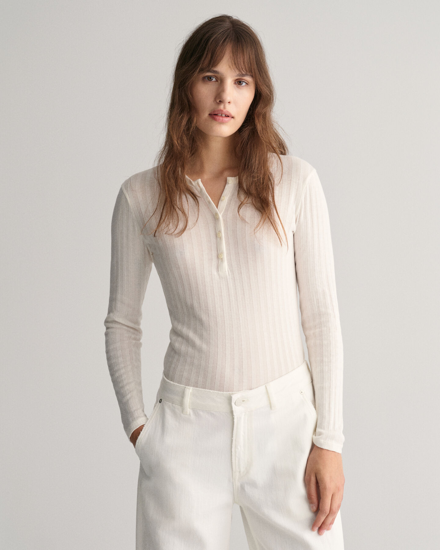 T-shirt Henley a maniche lunghe a coste