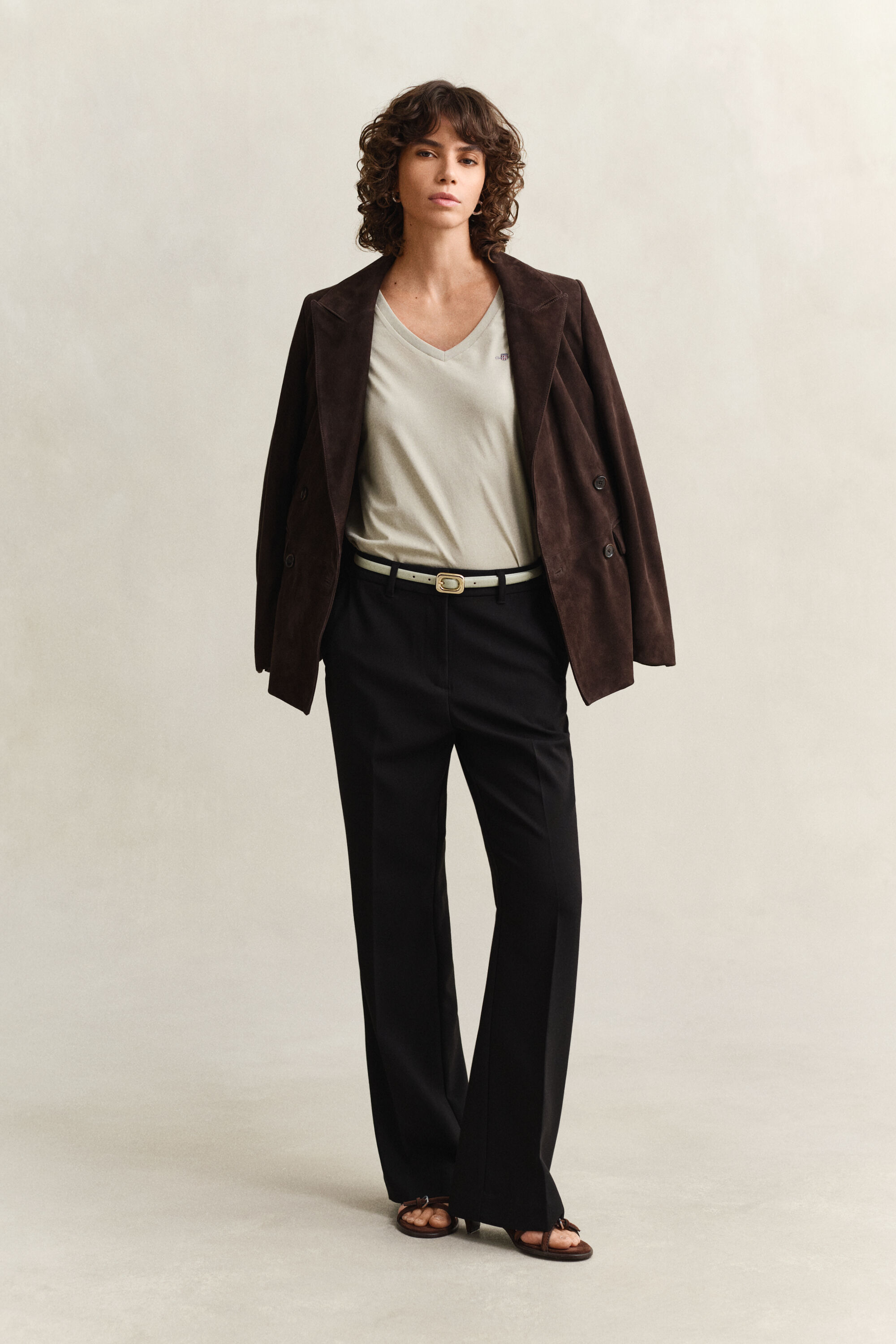 T-shirt Shield con scollo a V