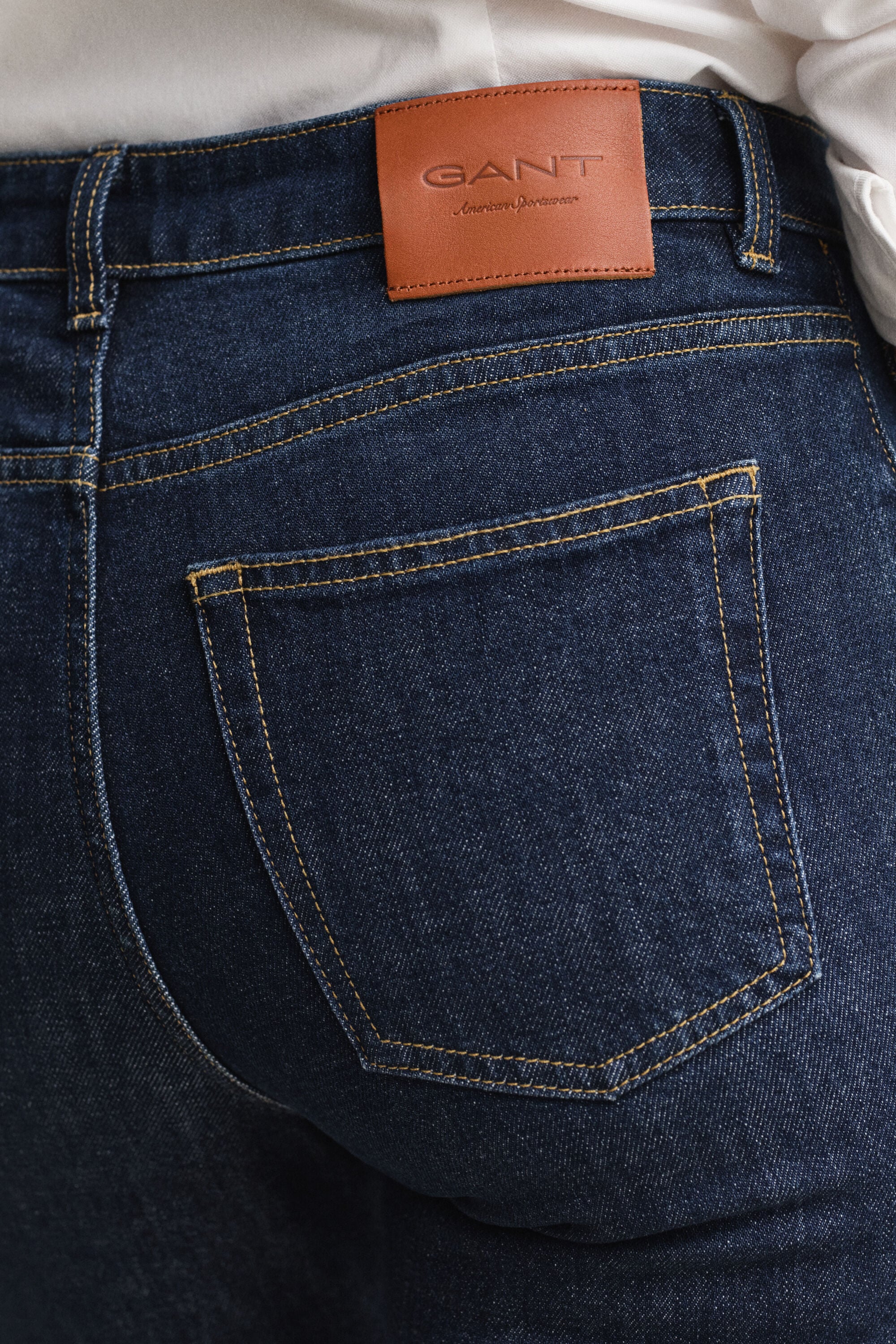 Jeans elasticizzati con gamba dritta