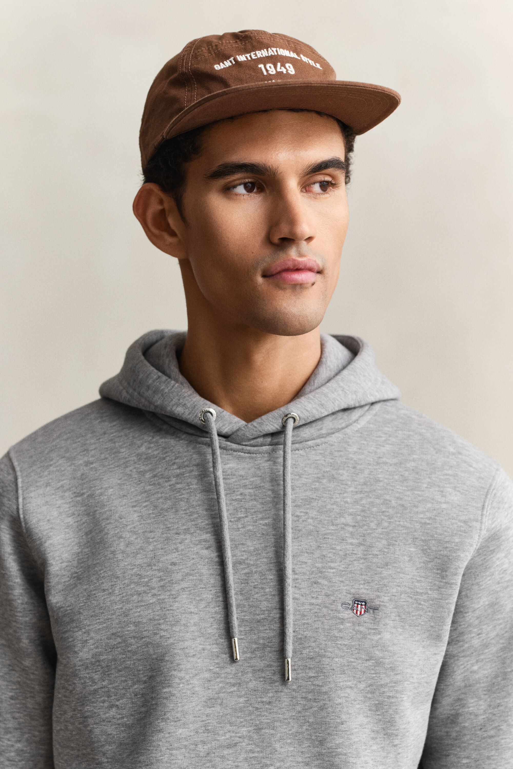 Felpa Shield con cappuccio