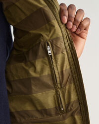 Piumino smanicato leggero