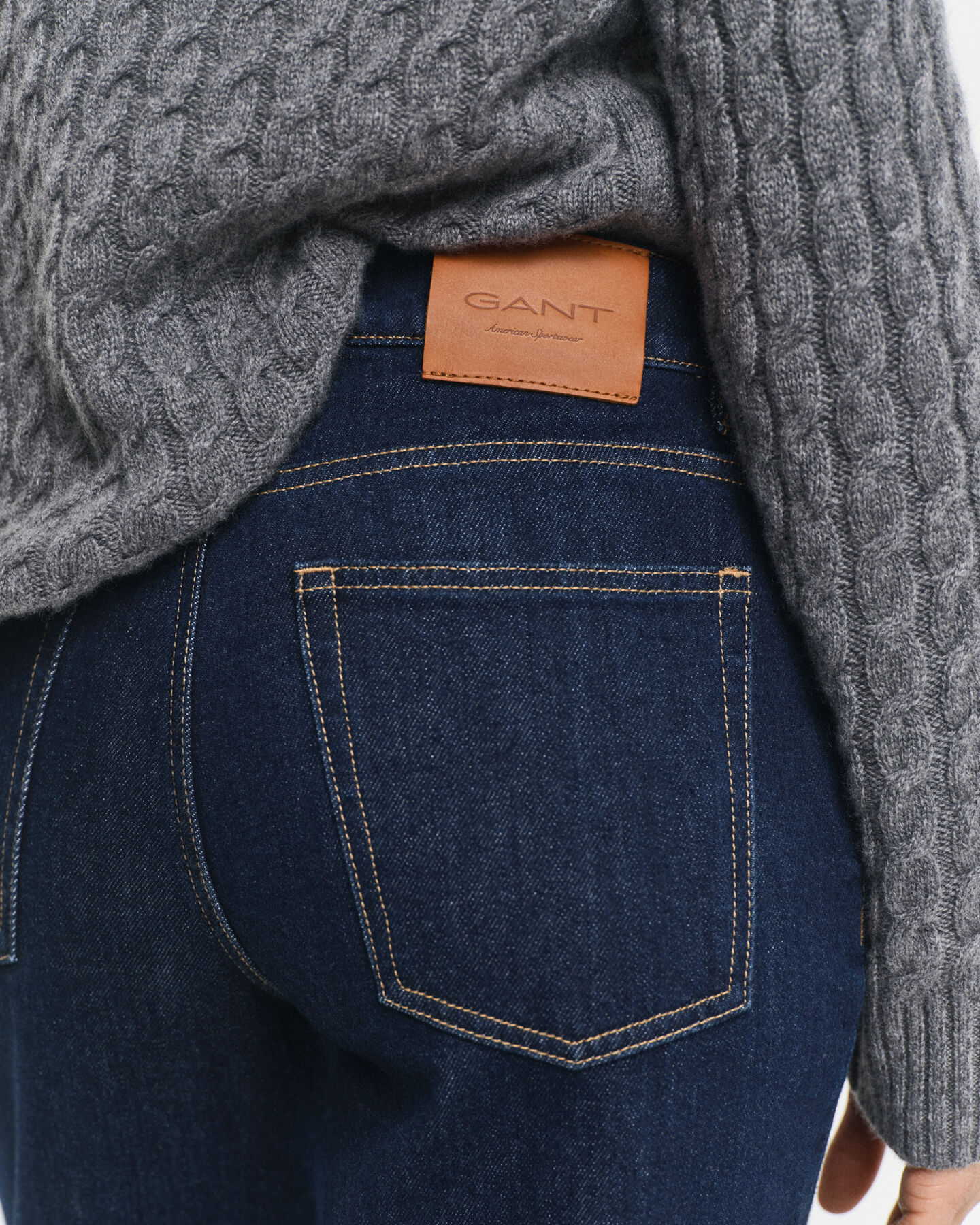 Jeans elasticizzati con gamba dritta