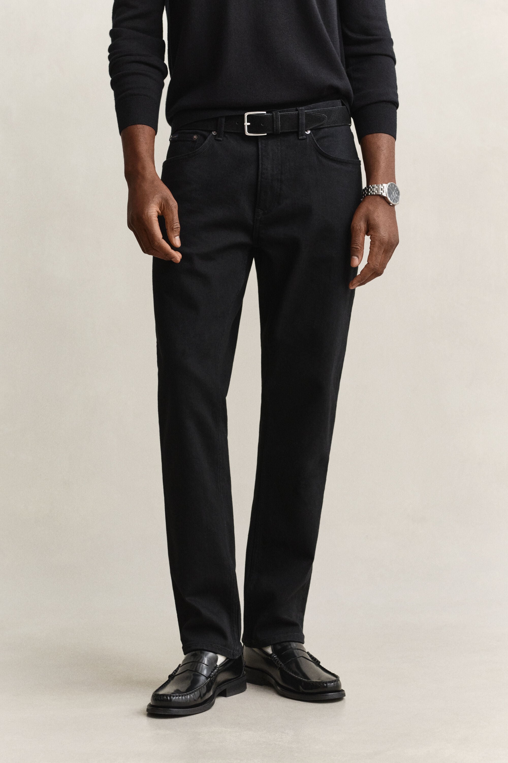 Jeans regular fit con lavaggio uniforme