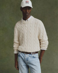 Maglia girocollo a trecce