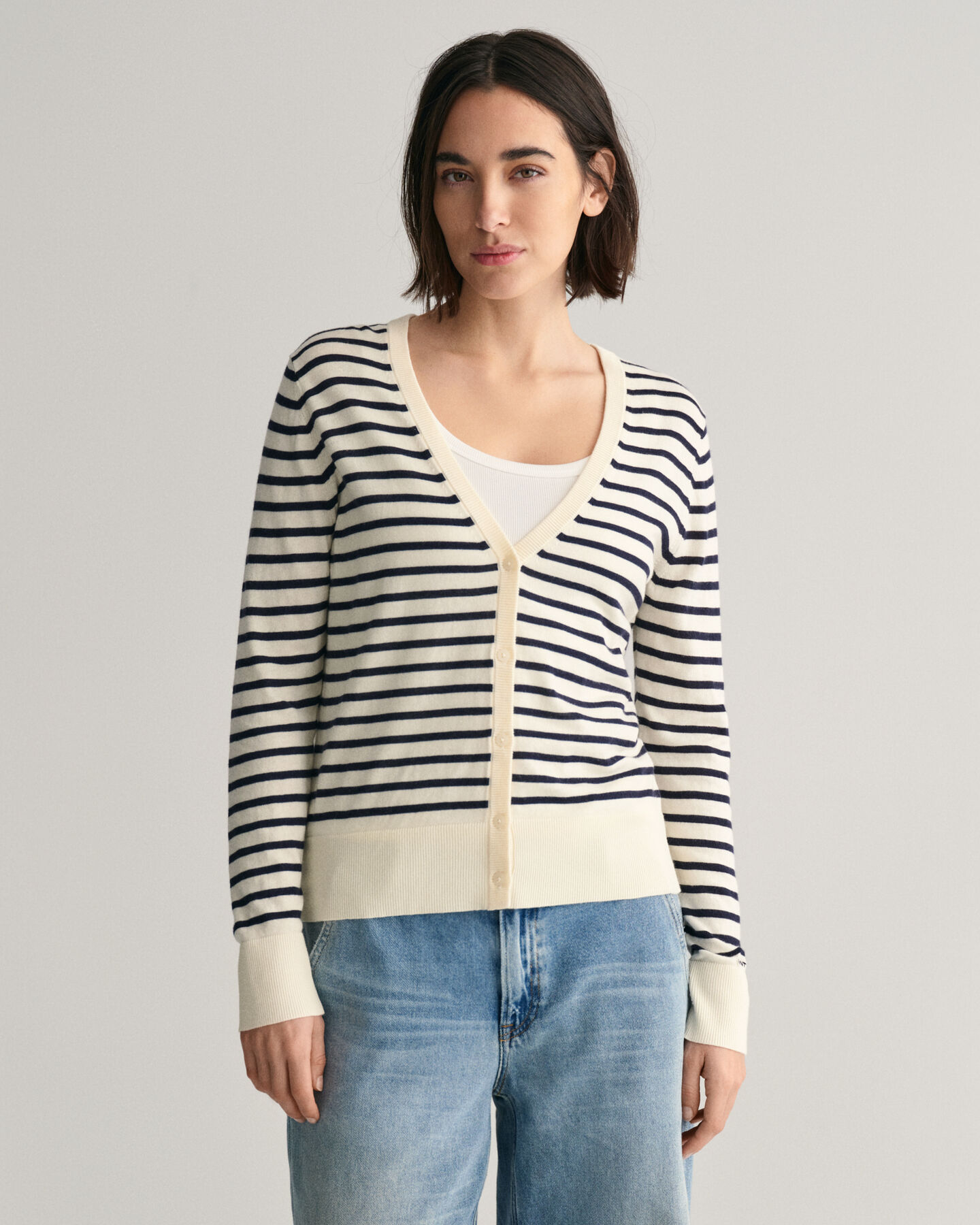 Cardigan a righe in maglia fine