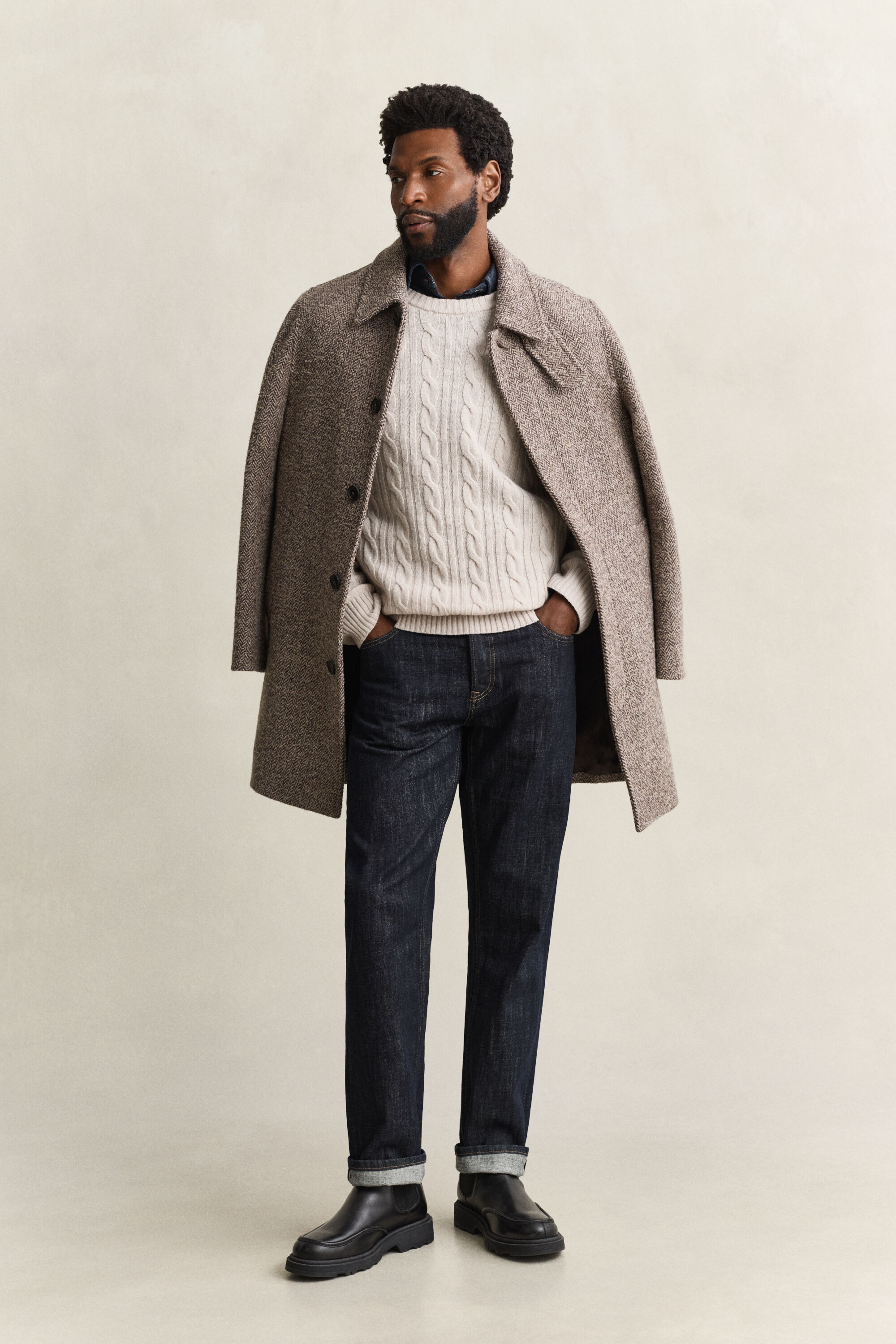 Maglia girocollo a trecce in lana d’agnello