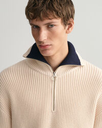 Maglia con zip corta a coste