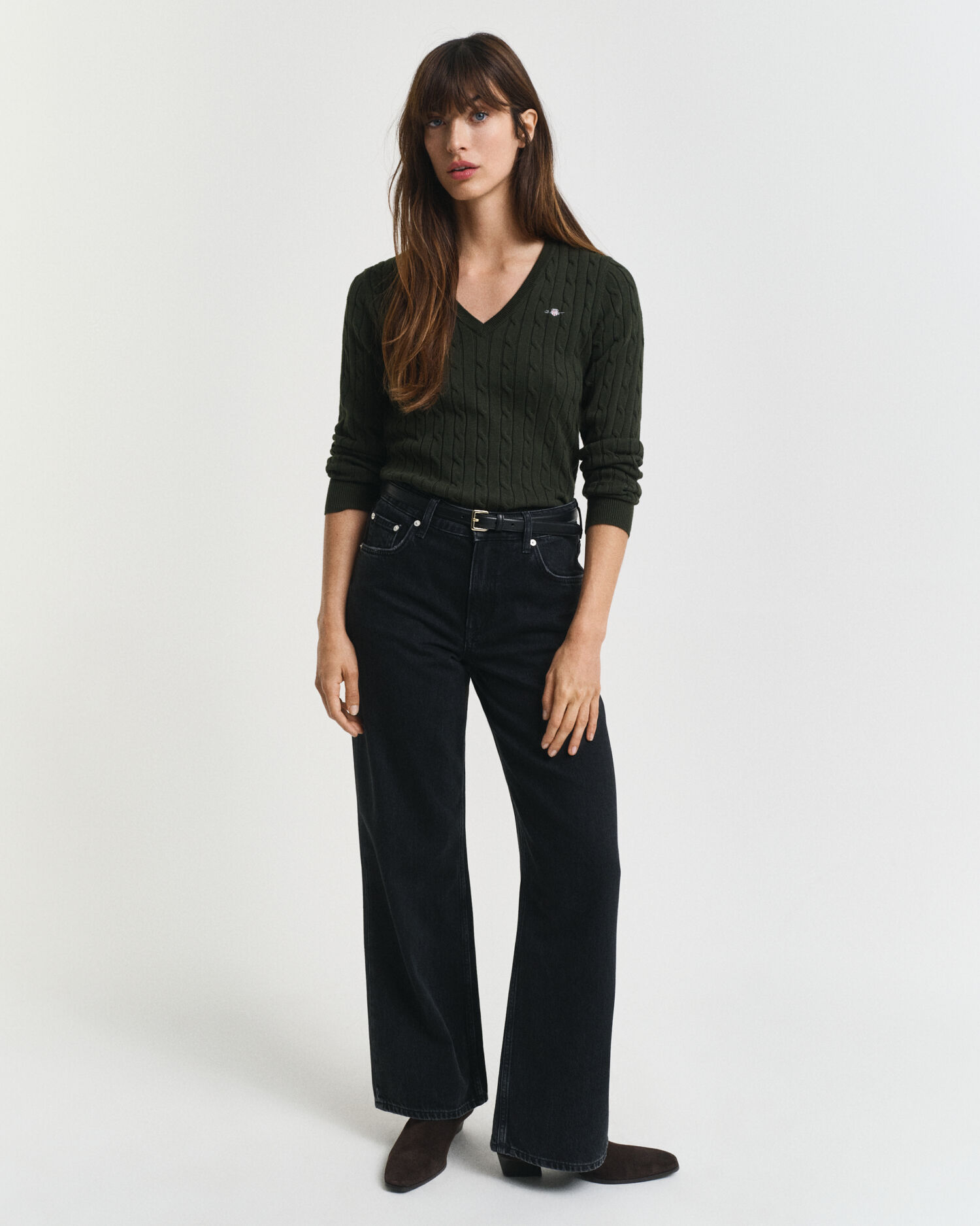 Maglia con scollo a V in cotone elasticizzato a trecce