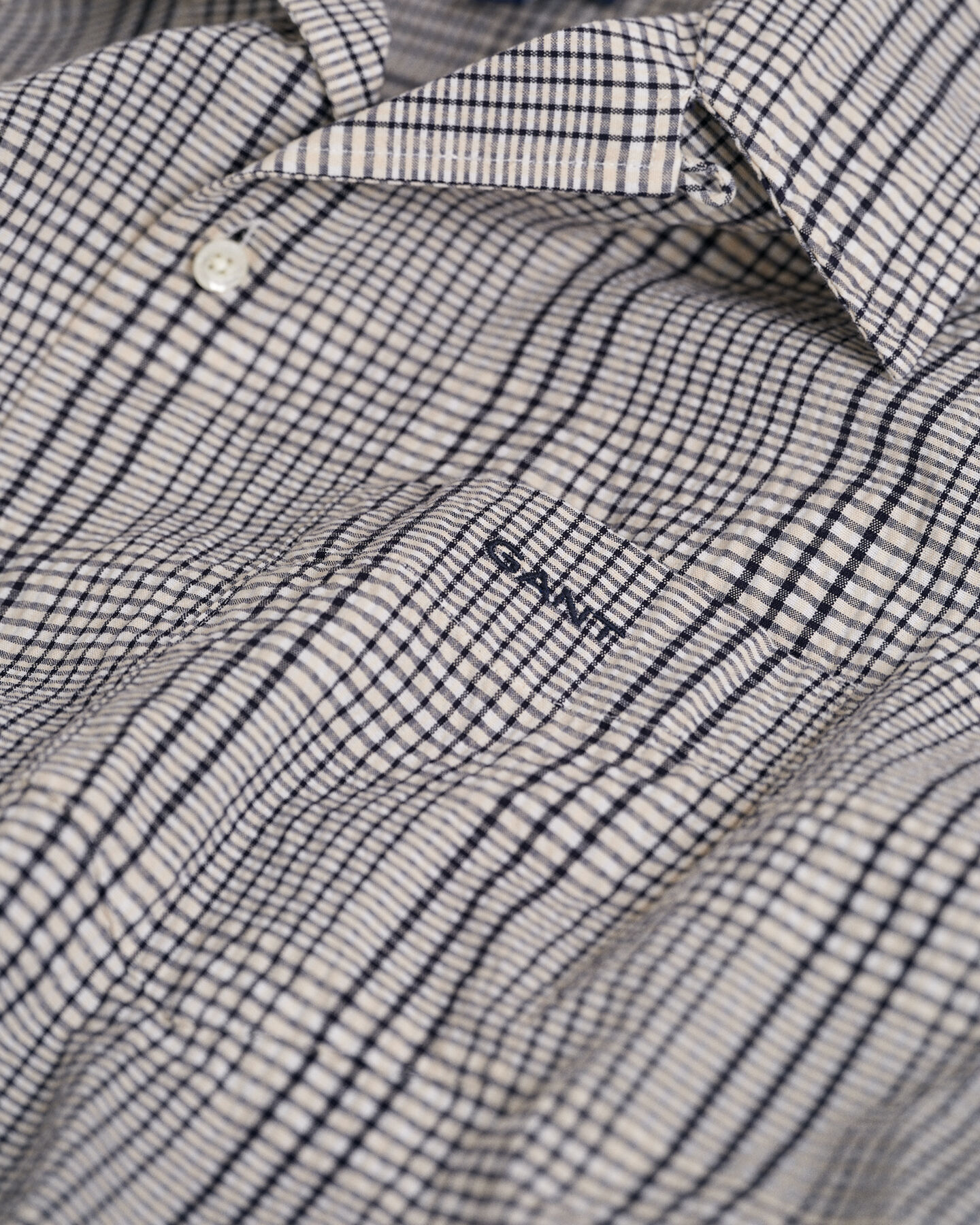 Camicia a maniche corte a quadri in seersucker relaxed fit