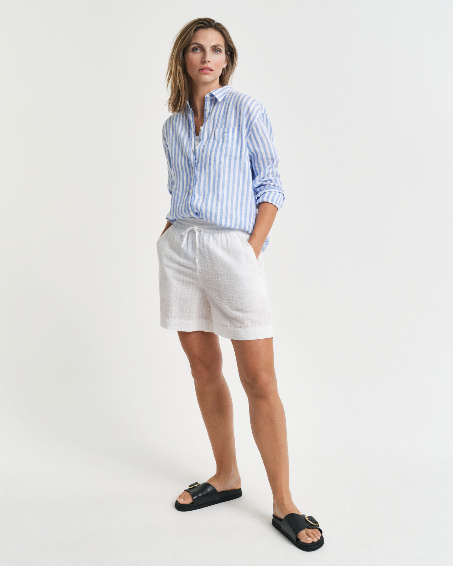 Pantaloncini in seersucker a righe tono su tono