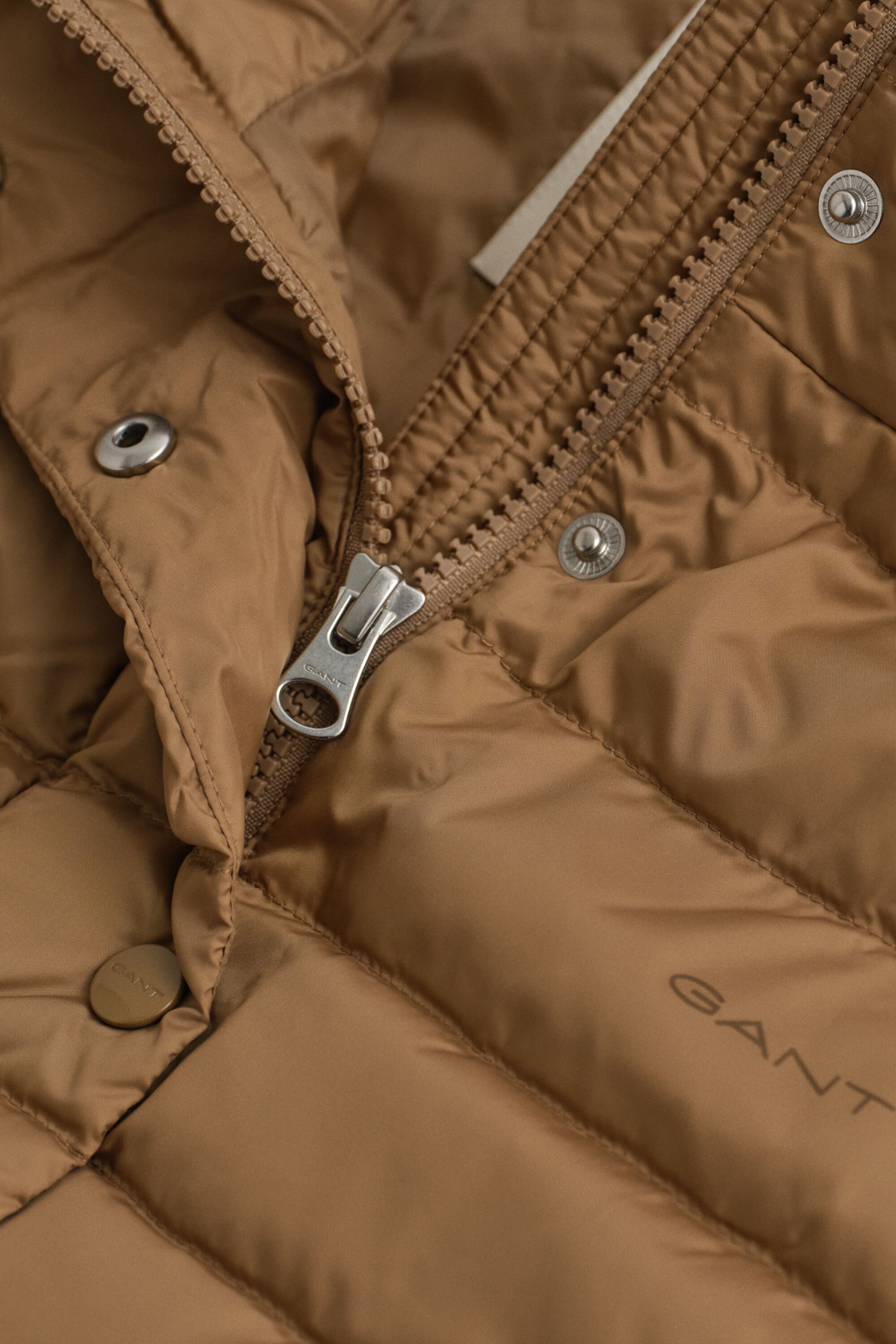 Smanicato leggero in piumino