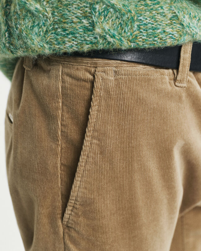 Pantaloni chino in velluto a coste slim fit