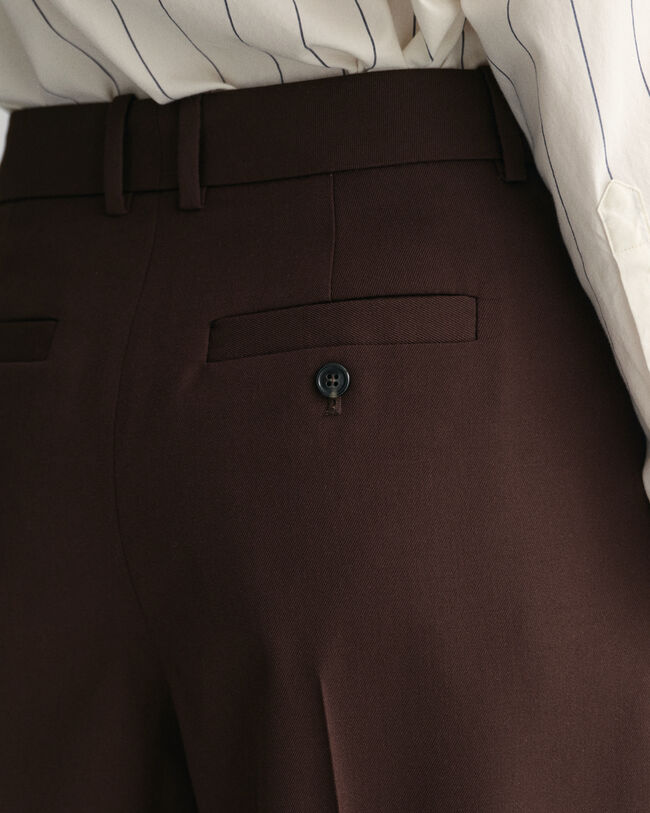 Pantaloni in lana con gamba stretta in fondo relaxed fit