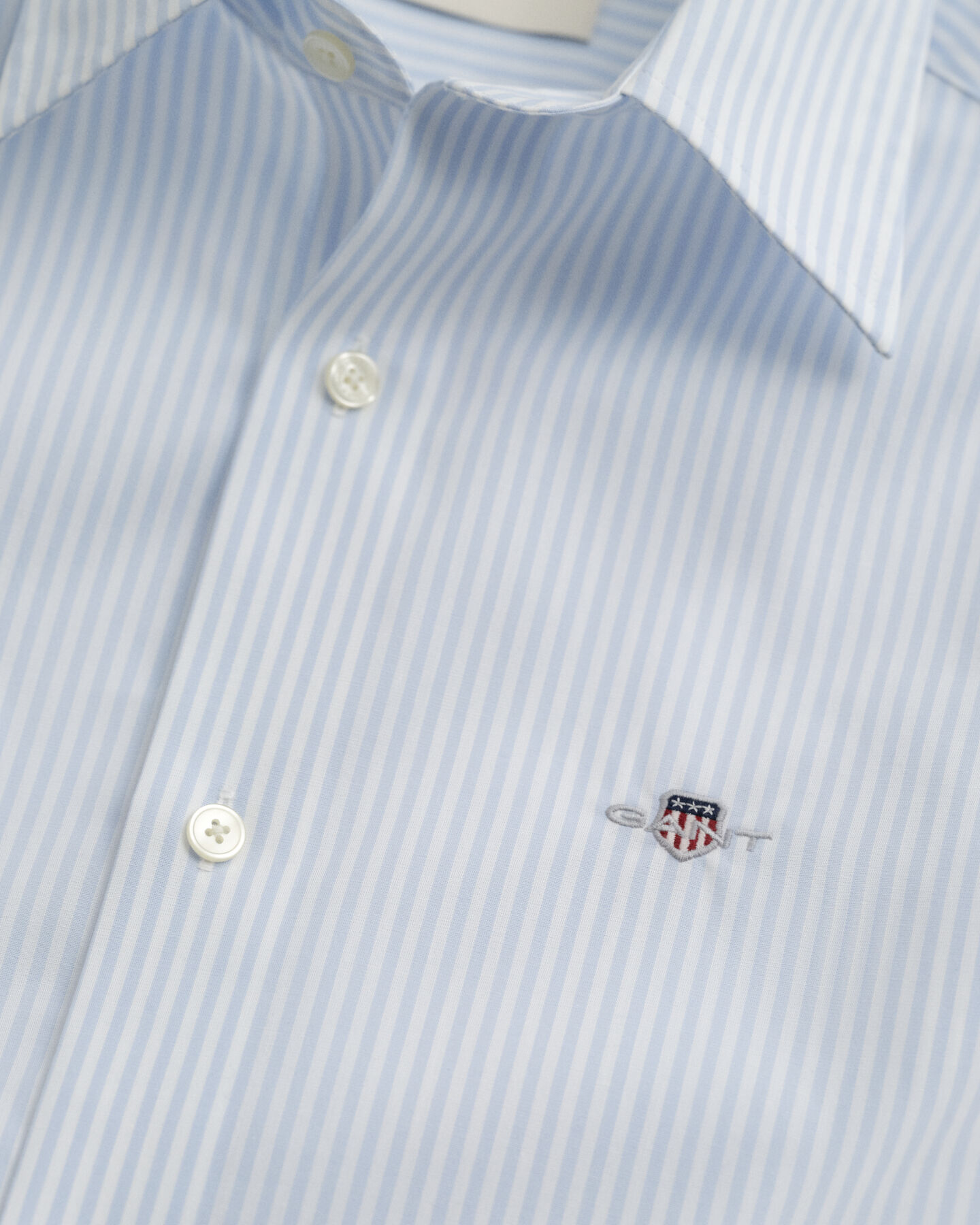 Camicia in popeline elasticizzato a righe slim fit