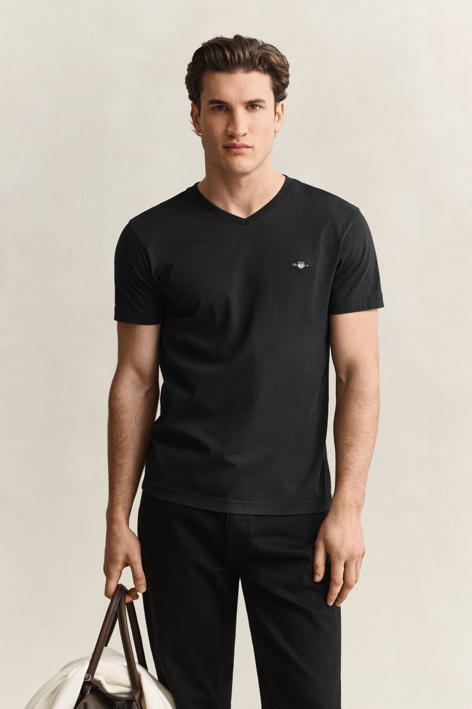 T-shirt Shield con scollo a V