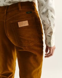 Jeans Bootcut Wrangler x GANT in velluto a coste