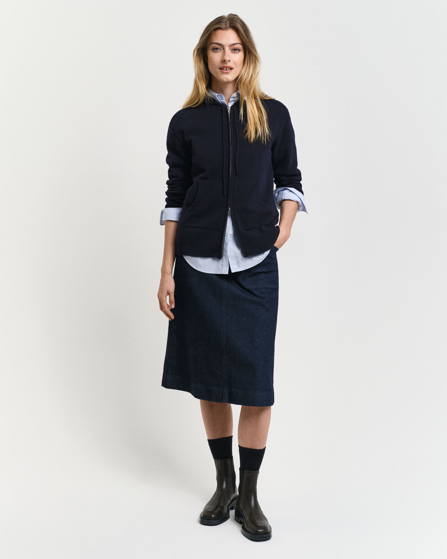 Felpa con zip e cappuccio in finissima lana d'agnello