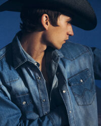 Camicia Western in denim Wrangler x GANT con vestibilità rilassata