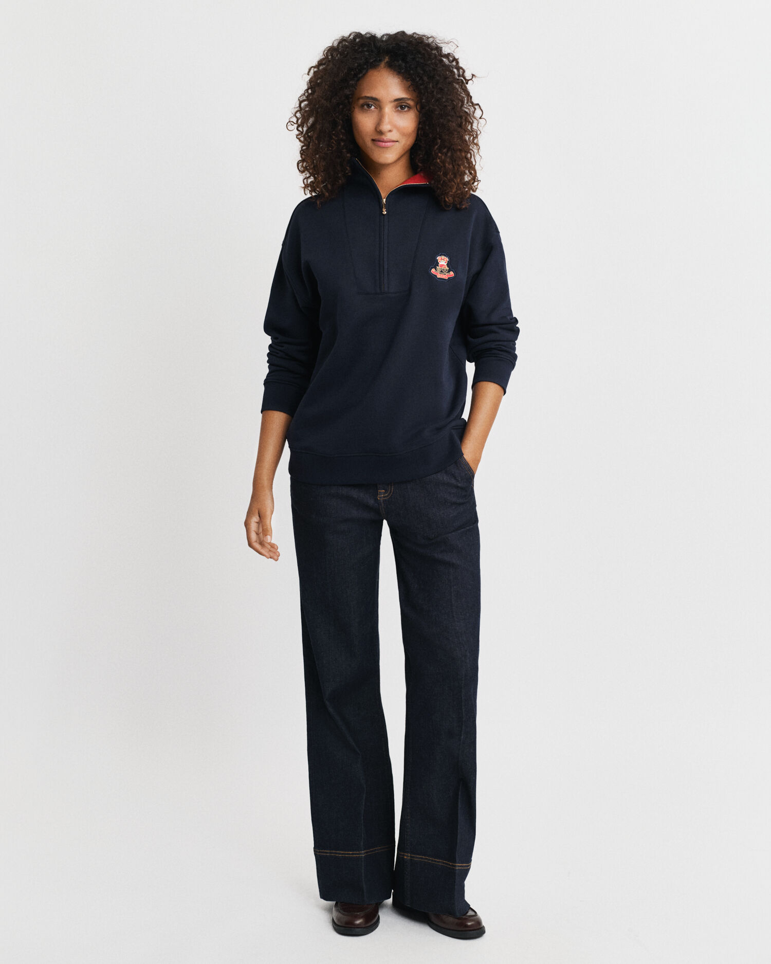 Felpa corta con zip e Crest Badge