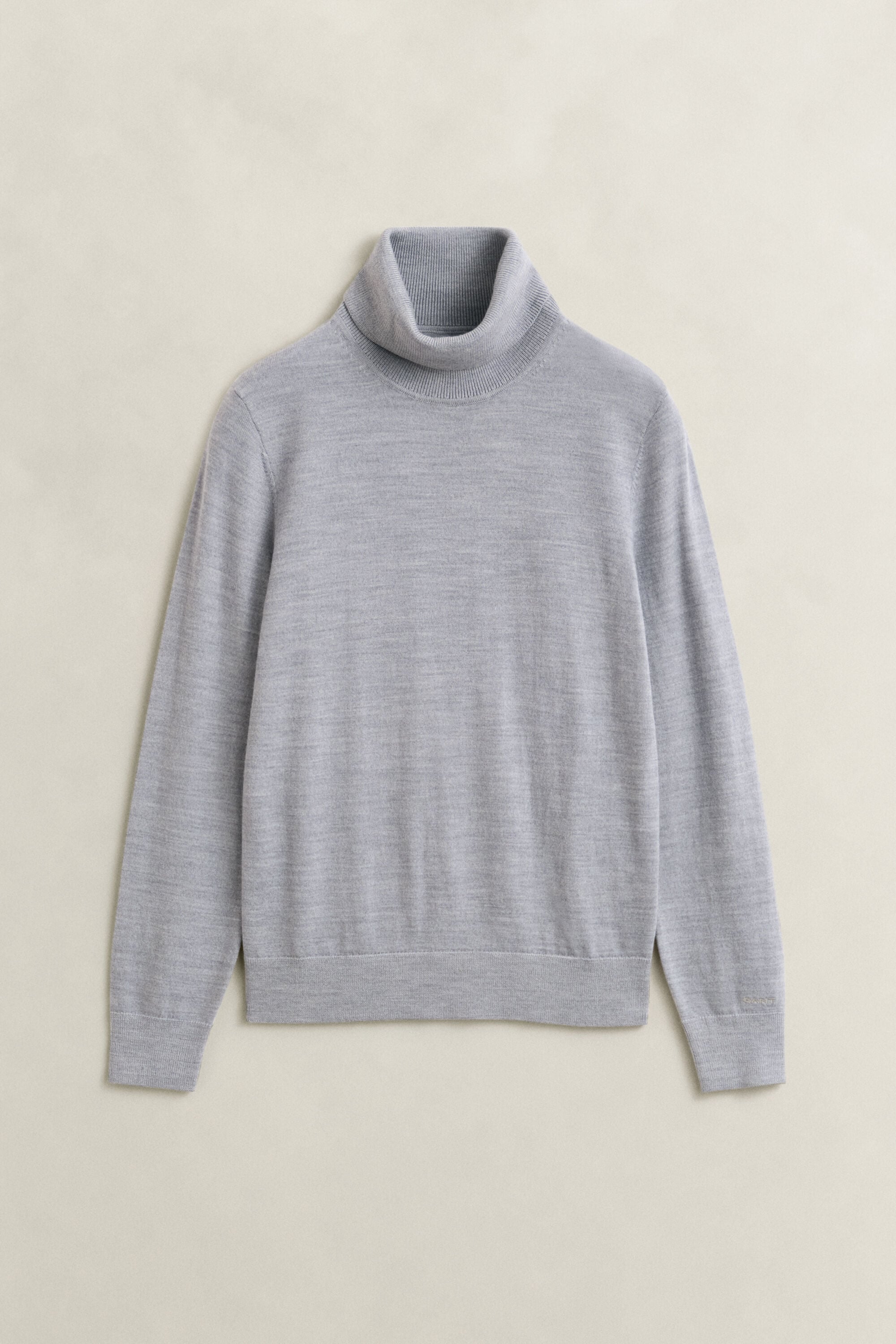 Maglia a collo alto in finissima lana merino