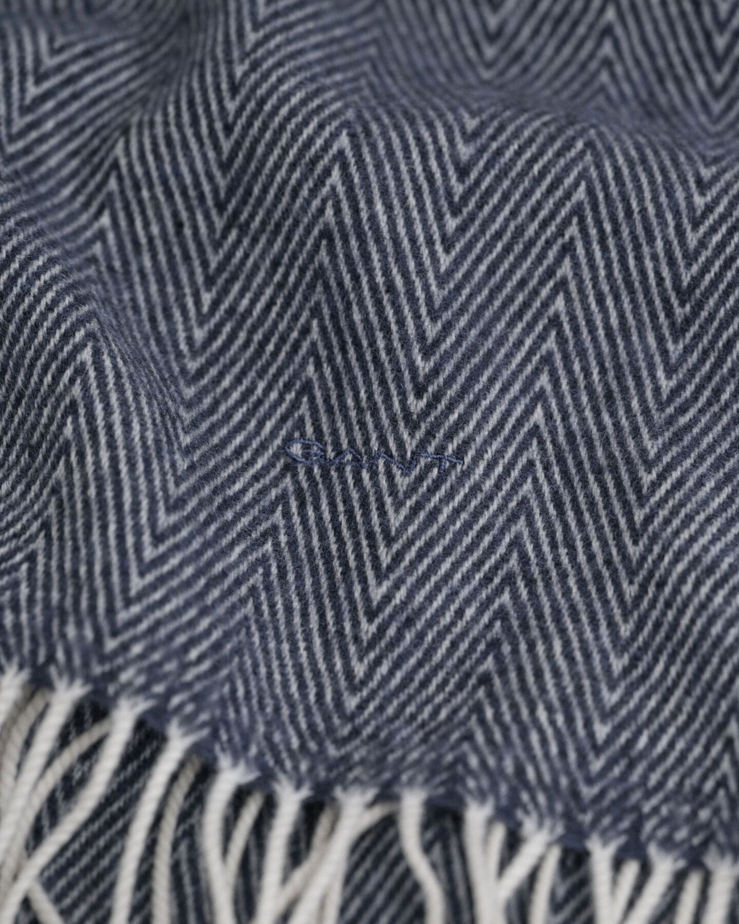 Sciarpa in lana con motivo a spina di pesce