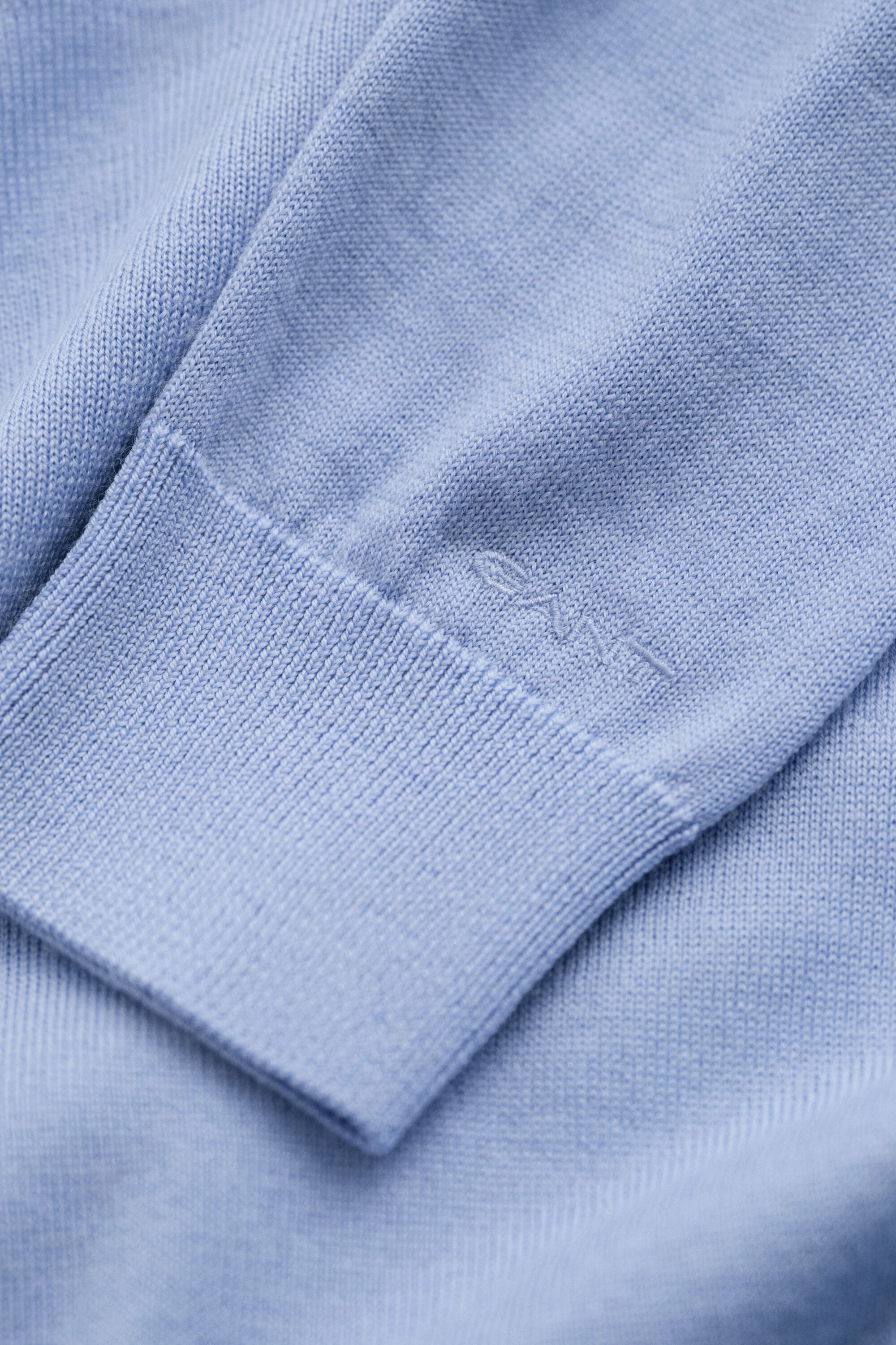 Maglia girocollo in finissima lana merino