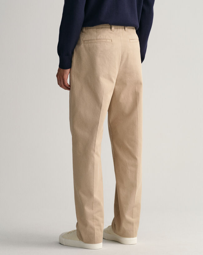 Pantaloni chino larghi straight fit