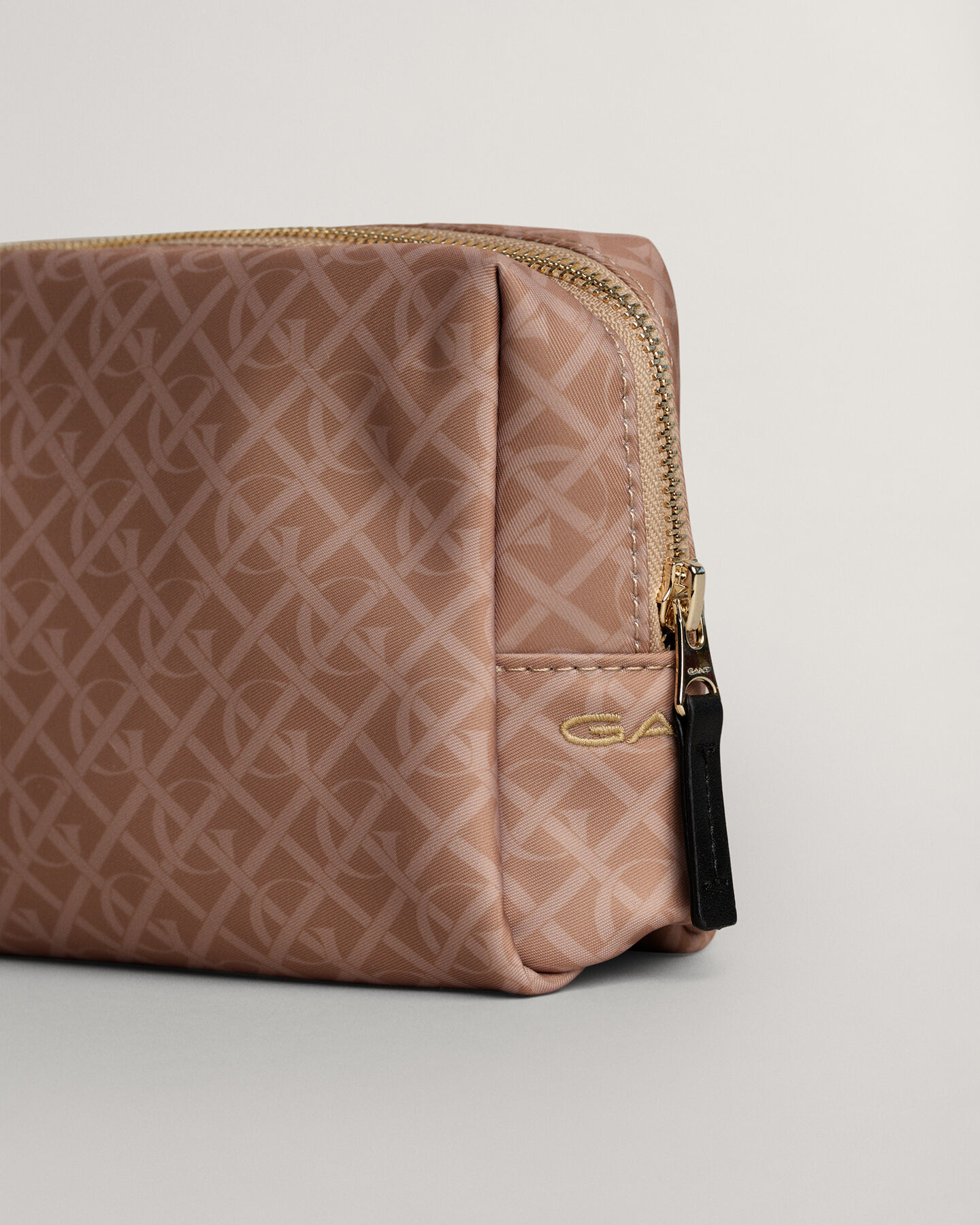 Trousse con stampa Monogram