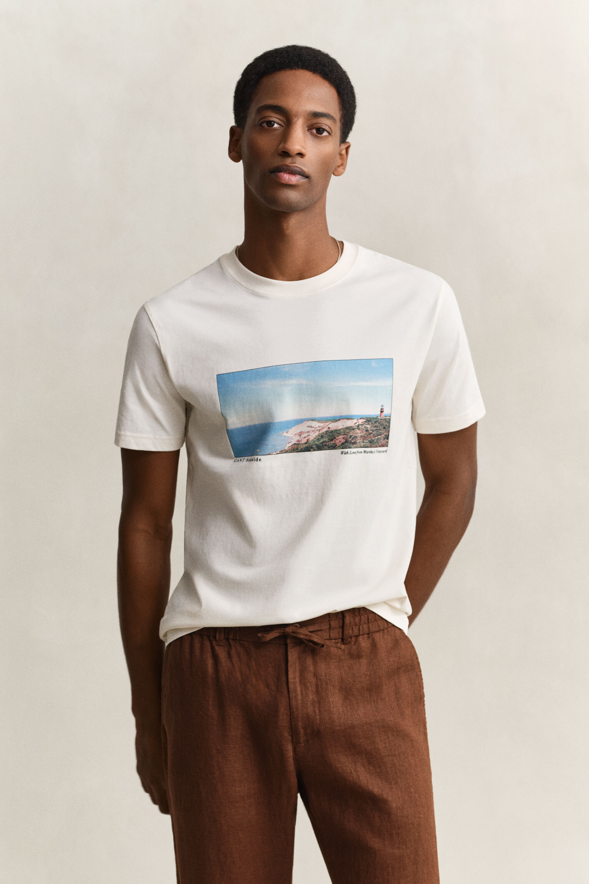 T-shirt con grafica Scenery