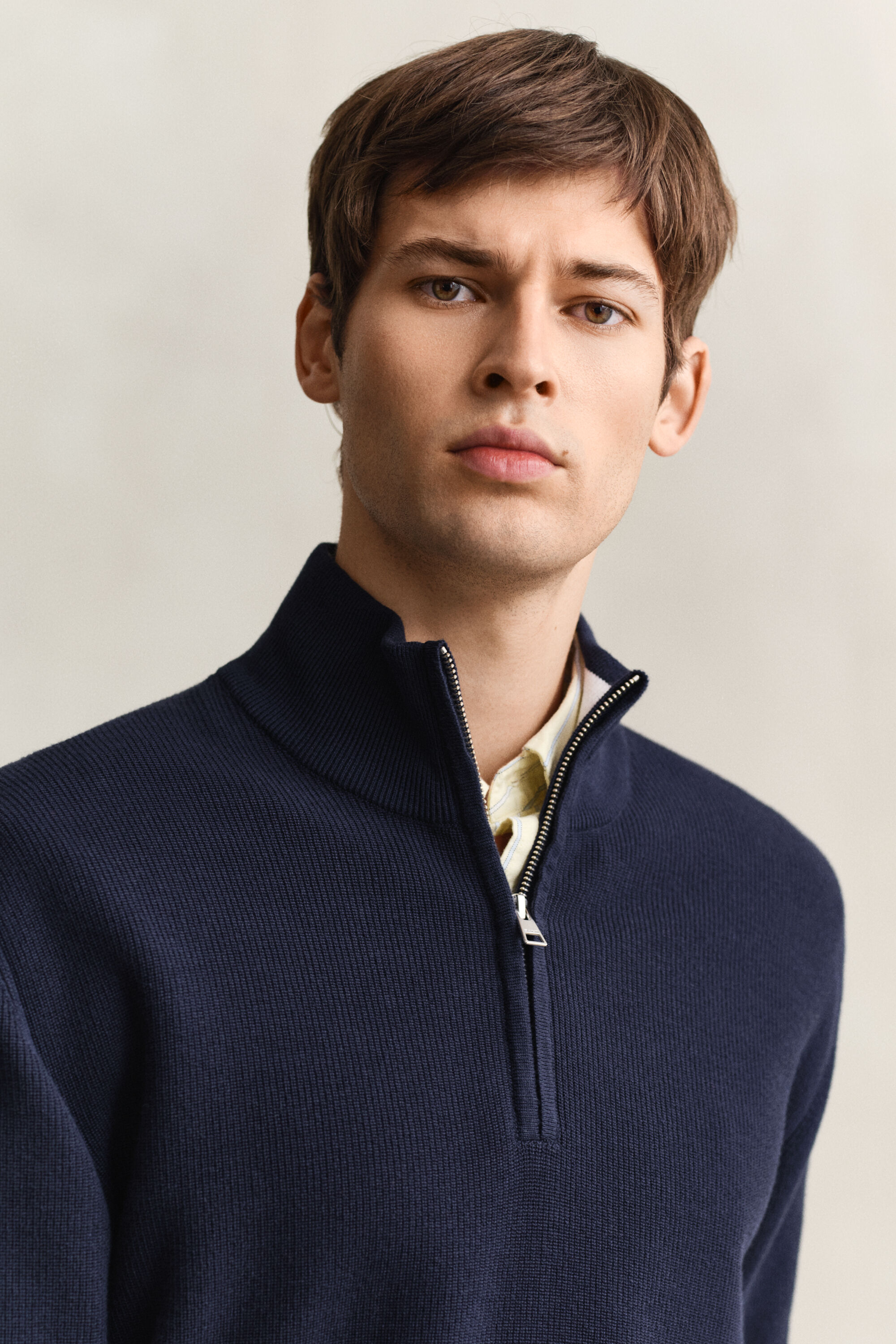 Maglia in cotone a coste con zip corta