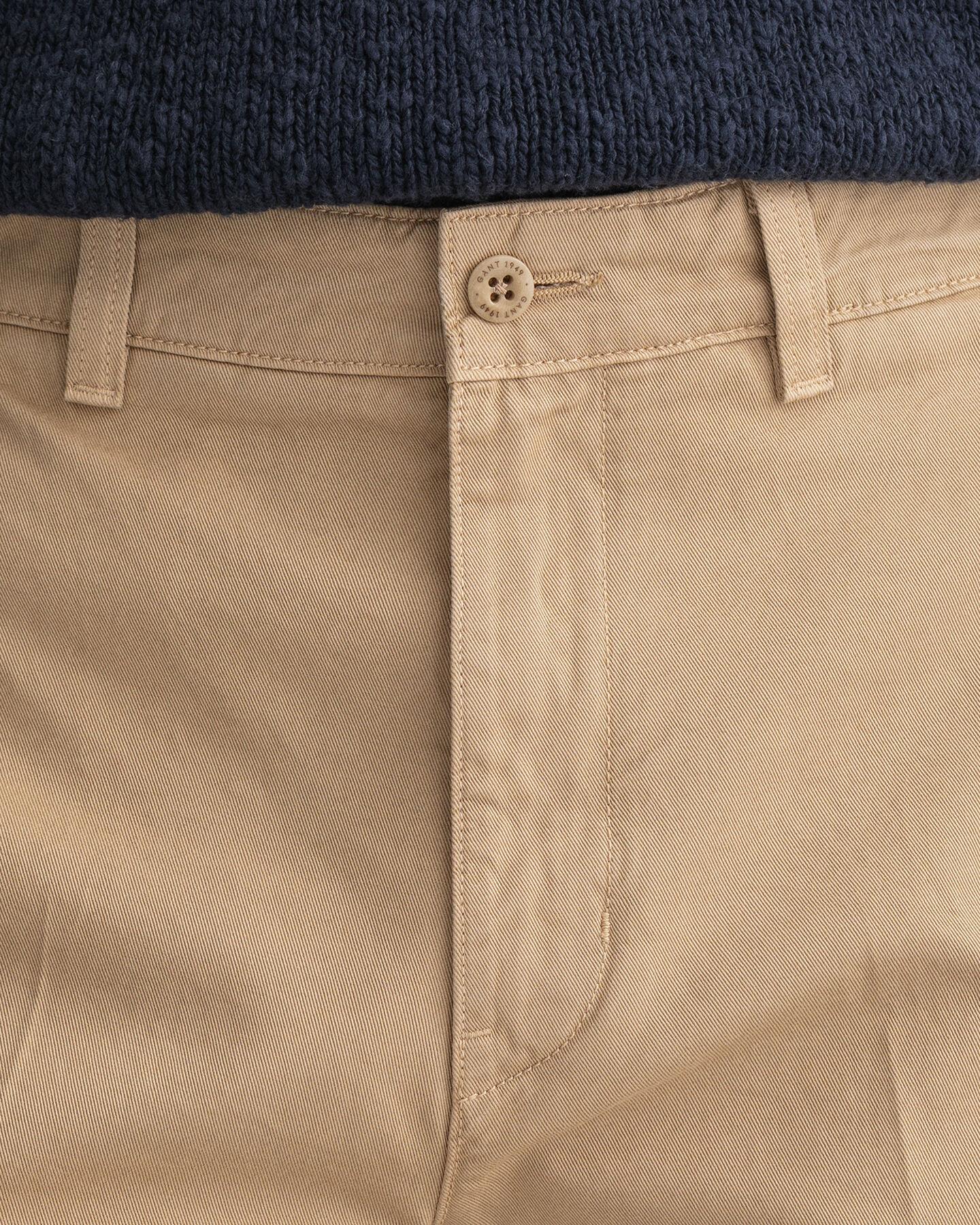 Pantaloni chino in twill di cotone gamba larga