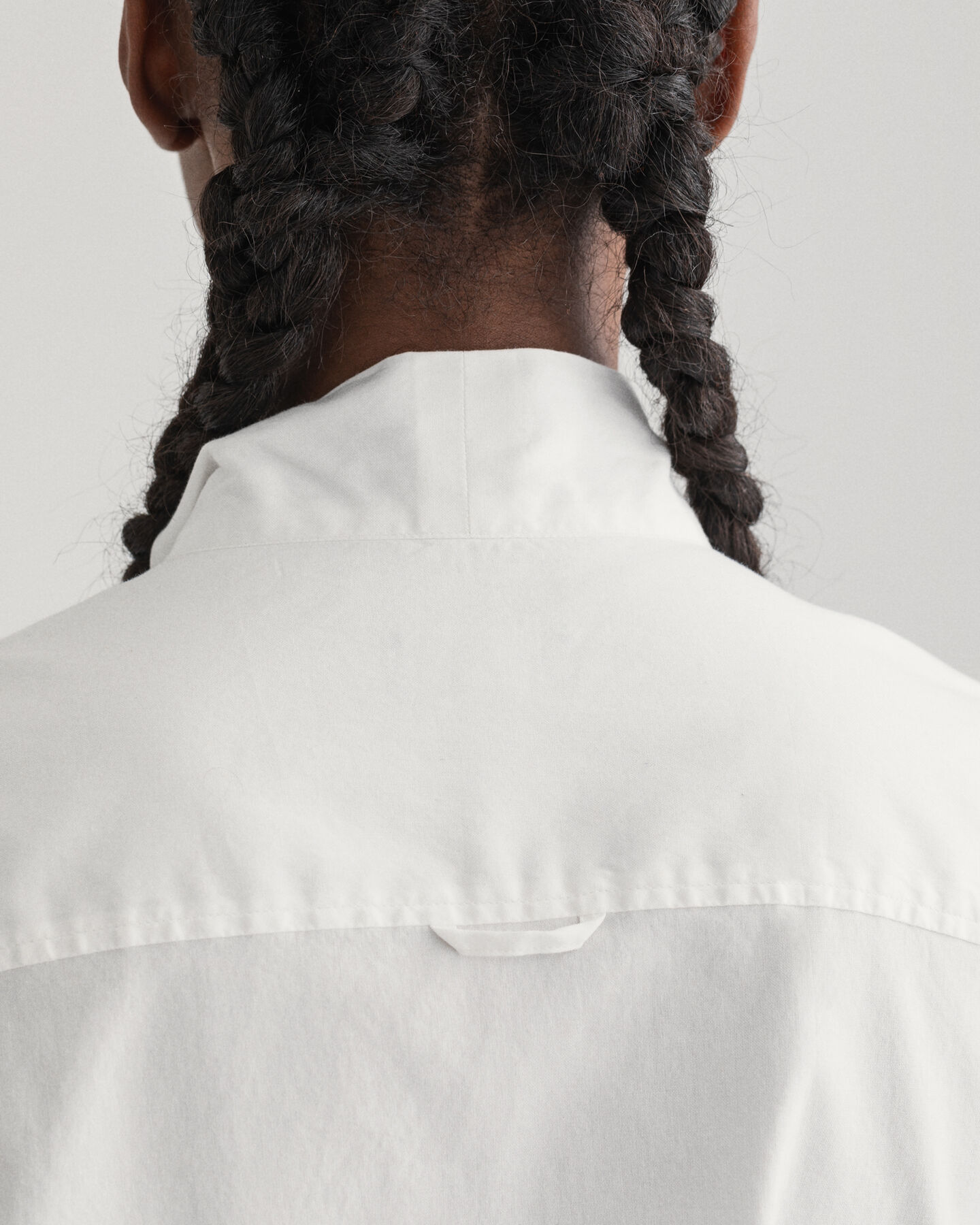 Camicia Oxford con fiocco e maniche a sbuffo