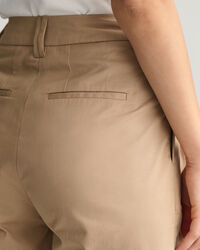 Pantaloncini chino con pinces relaxed fit