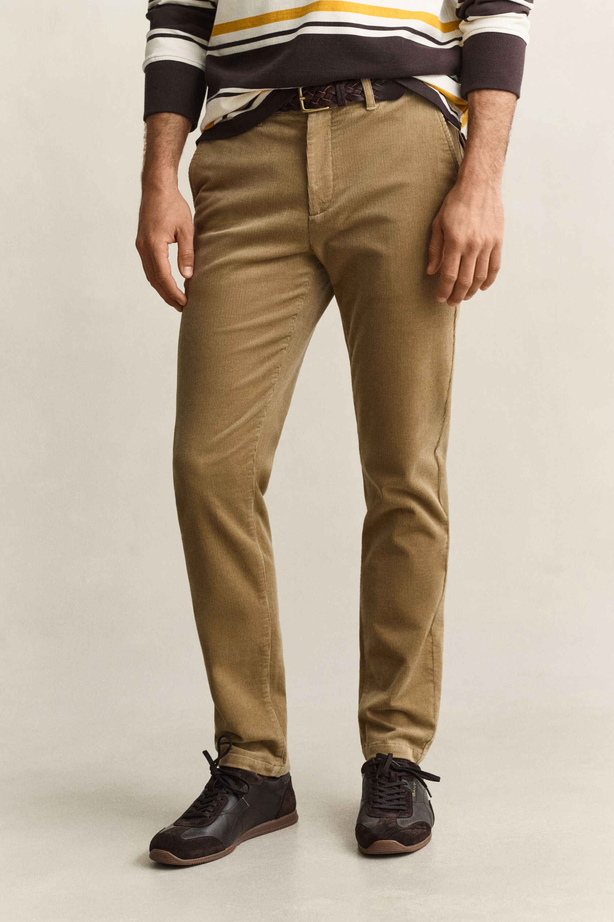 Pantaloni chino in velluto a coste slim