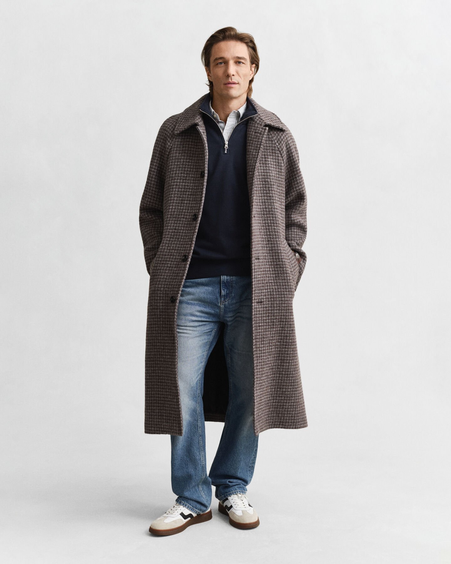 Felpa Shield con zip corta