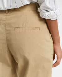 Pantaloni chino leggeri